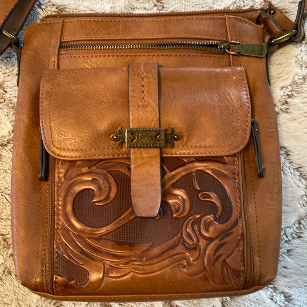 B O C purse